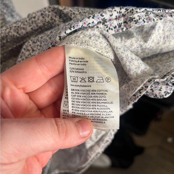 H&M Multicolor Patterned Top - Picture 5 of 8